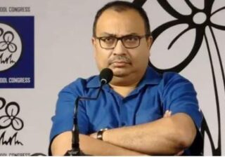অভূতপূর্ব দৃশ্য! চাকরিপ্রার্থীদের সঙ্গে কাঁধে কাঁধ মিলিয়ে রাস্তায় কুণাল, করলেন পুলিশের সঙ্গে বচসা