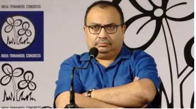 অভূতপূর্ব দৃশ্য! চাকরিপ্রার্থীদের সঙ্গে কাঁধে কাঁধ মিলিয়ে রাস্তায় কুণাল, করলেন পুলিশের সঙ্গে বচসা